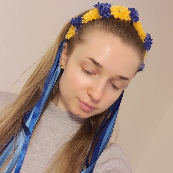 ウクライナの伝統的手縫いカチューシャ 髪飾り 花飾り 結婚式 成人式 振袖 七五三 発表会 ブライダル ウェディング 披露宴