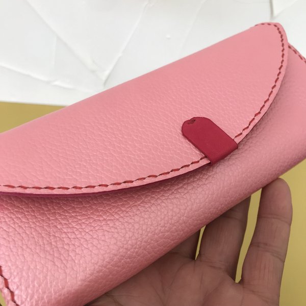 パールピンクなナオンの財布