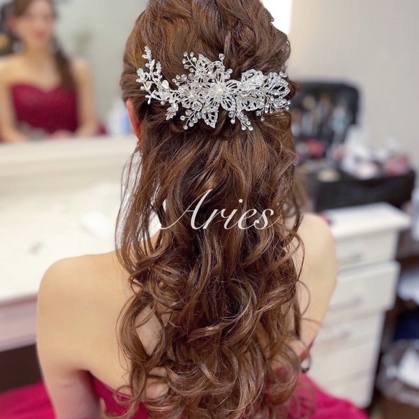 ウェディング　ヘッドドレス　ブライダル　ヘアアクセサリー　リーフ　花　結婚式　花嫁　ティアラ