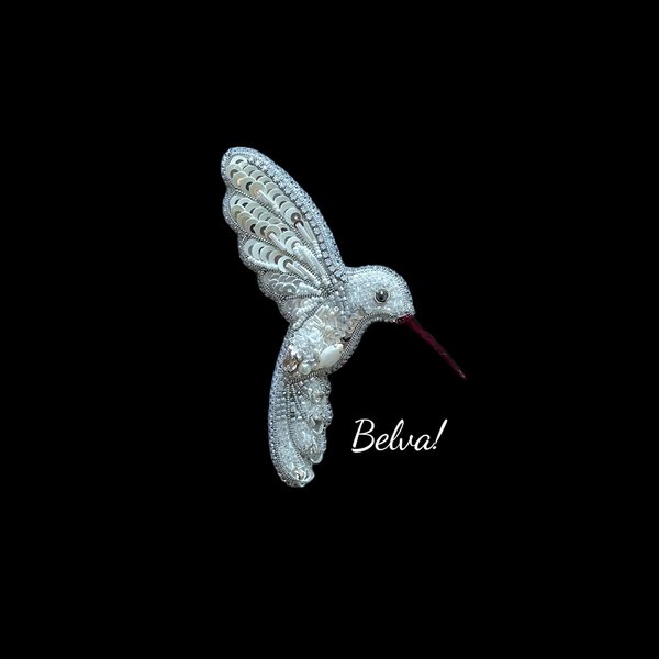 ビーズ刺繍のブローチ　-ハチドリ(ホワイト)hummingbird-