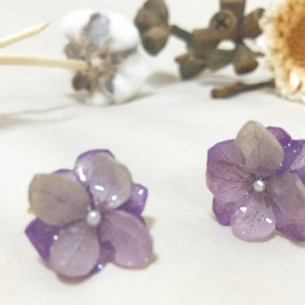 パープルの紫陽花のイヤリング