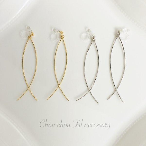 line cross earring