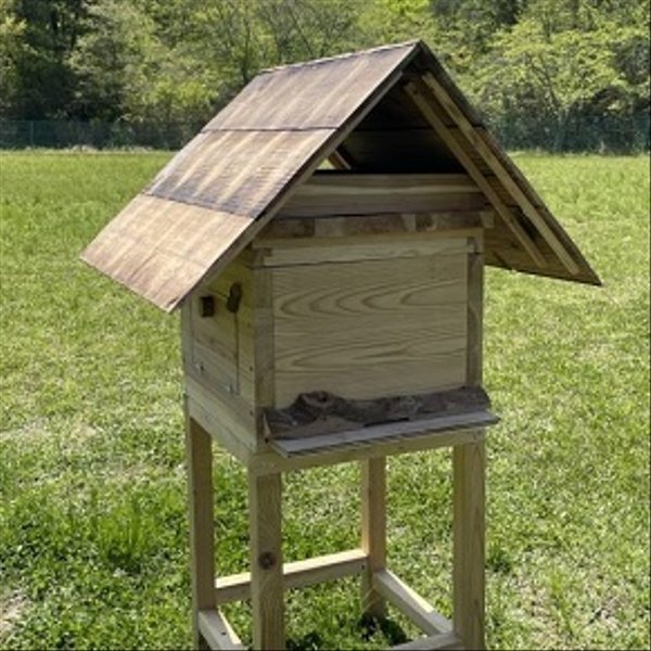 日本みつばち用 飼育箱 点検しやすい 巣枠式巣箱 杉材 桜材 観察窓1カ所付 三角バー巣枠9枚 台と屋根付 フルセット