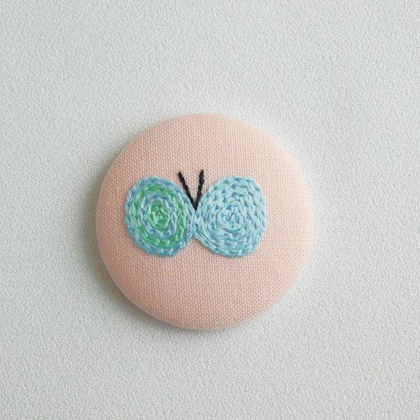 刺繍ブローチ　蝶　ピンク　【受注製作】