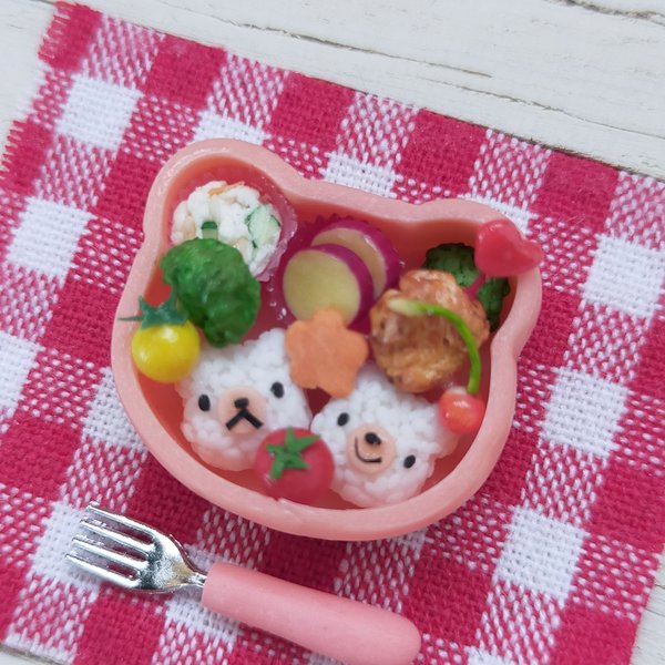 ミニチュア　くまちゃん🐻おむすび弁当🍙(ピンク)