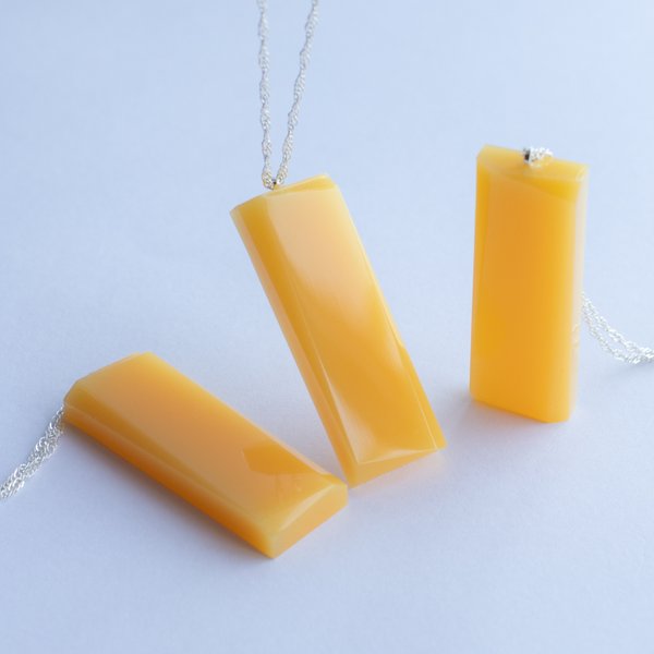 バターキャンディのペンダント&チャーム Butter Candy pendant