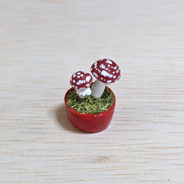 【ミニチュア】きのこの鉢植え赤色　ベニテングタケB【オビツ11】