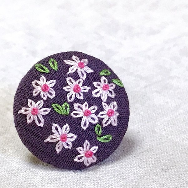 刺繍ブローチ サンプラー(フラワー) ヘアゴム可 くるみボタン　送料無料