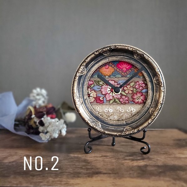 No.1-No.3 花刺繍のアンティークミニ時計