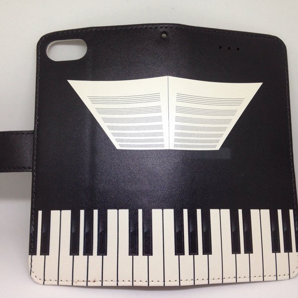 新品送料無料iPhoneケース　手帳型　ピアノ
