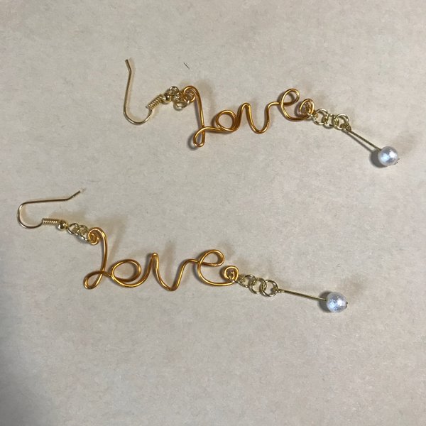 ❤︎Love ❤︎とパールのゴールドピアス