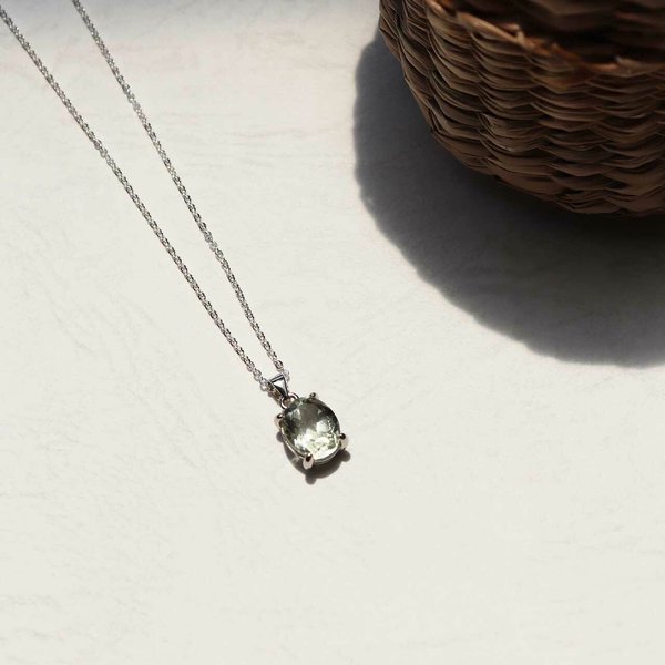 【Oval brilliant necklace：green amethyst】silver925・long necklace