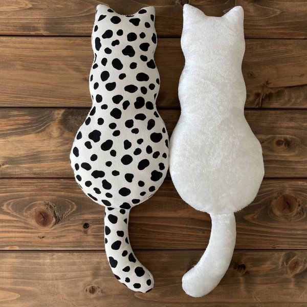 猫のおもちゃ・ダルメシアンホワイト/白猫