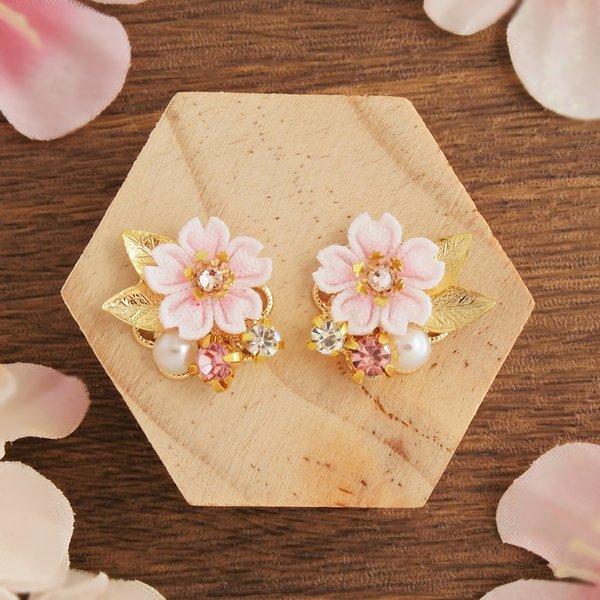 桜と春のかけらピアス -花の宴-　∗つまみ細工∗