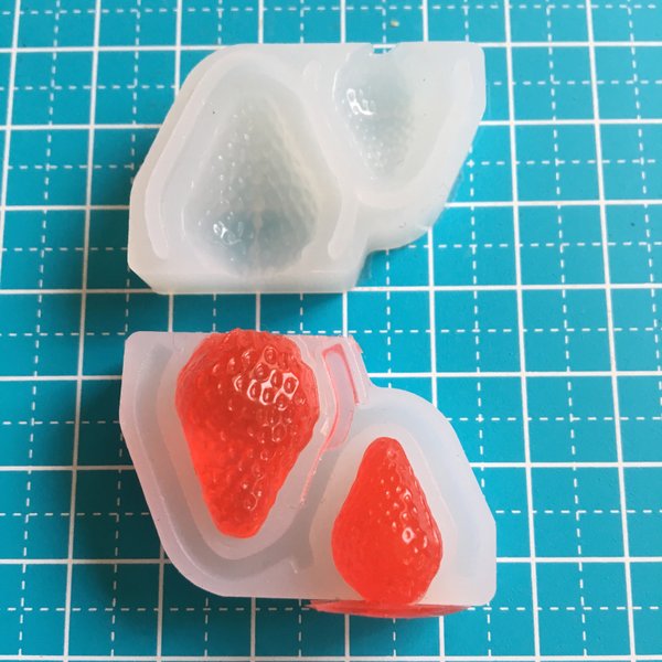 シリコンモールド  3D イチゴ  中小サイズ