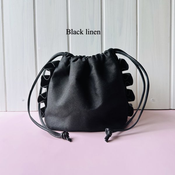 【在庫あり】大人可愛いレザーフリルのリネンバッグ『Ama bag 』ブラック