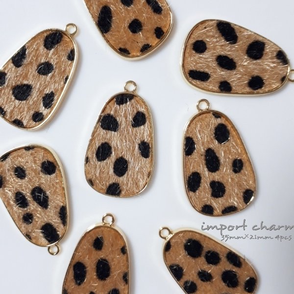 import charm  dalmatian  4pcs【Ch-157br】