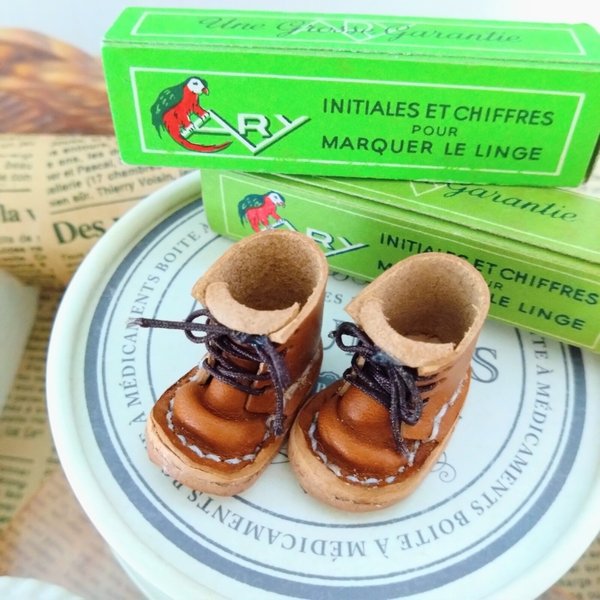 【茶】ネオブライスサイズ　クシュッとブーツ　靴　革　レザー