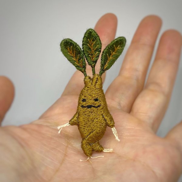 マンドラゴラさん 刺繍ブローチ