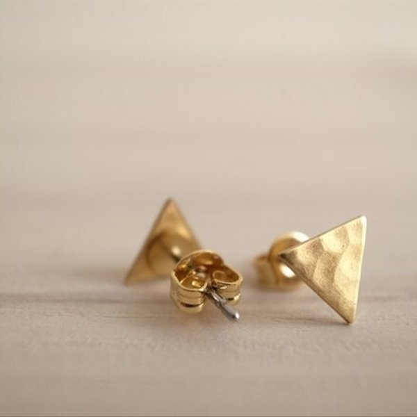 【BOX別売】hammered triangle pierces