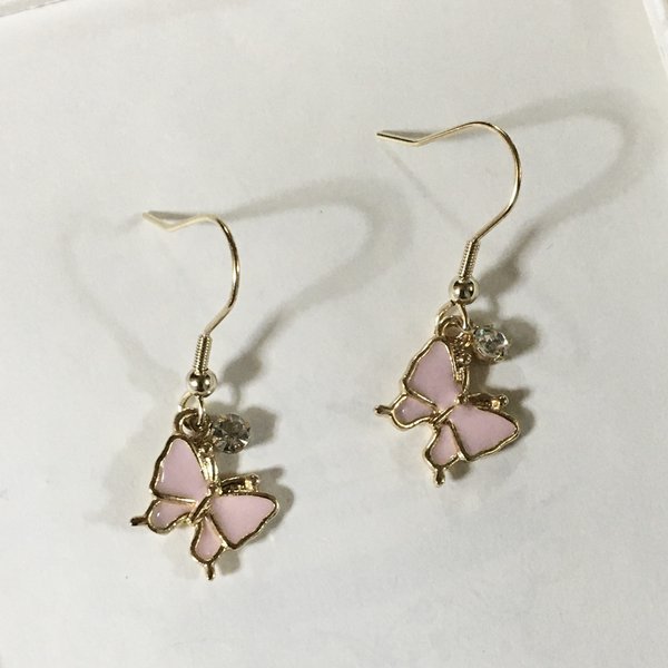 ゆめかわ　pinkバタフライ　ピアス