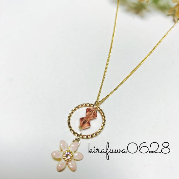 💕【セール】送料無料！可憐な淡いピンクのお花のネックレス(B-68)