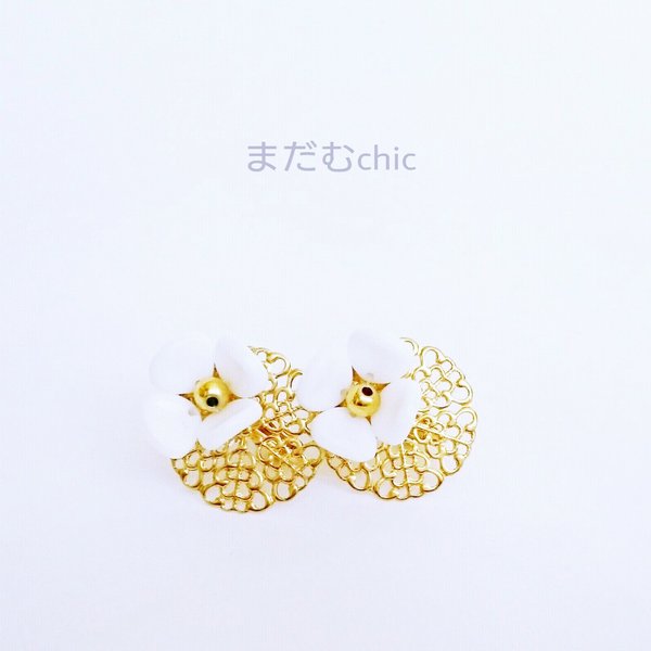 花とレースのEarring or Pierce 