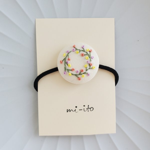 刺繍ヘアゴム🌷　no.1471    くるみボタン　💛送料無料💛　