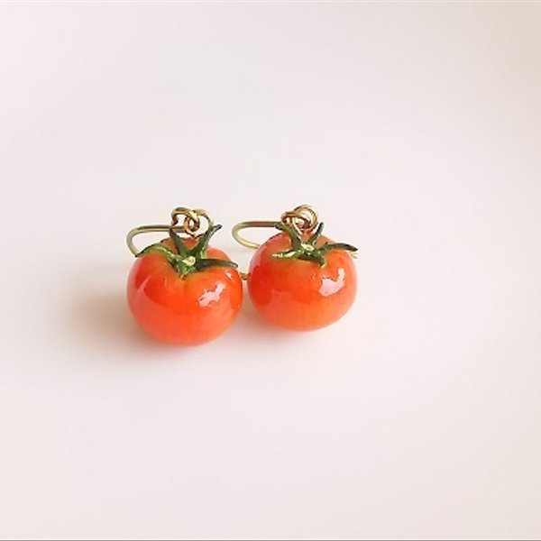トマト ピアスのハンドメイド 手作り通販 Minne 日本最大級のハンドメイドサイト