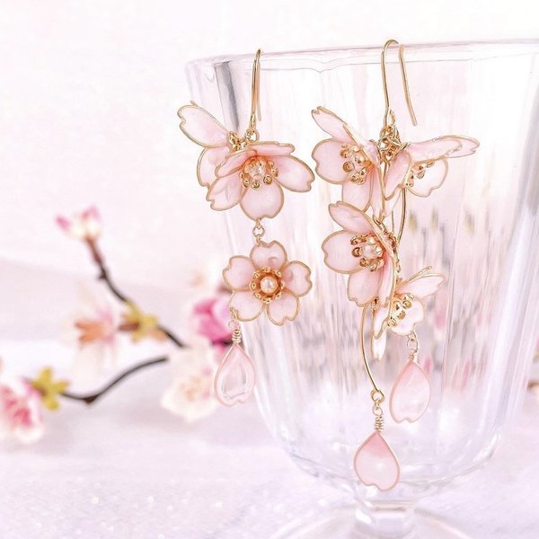 ＊桜・sakura＊　スウィングピアス、イヤリング