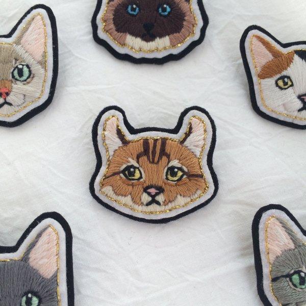 猫の手刺繍ブローチ #11アメリカンカール