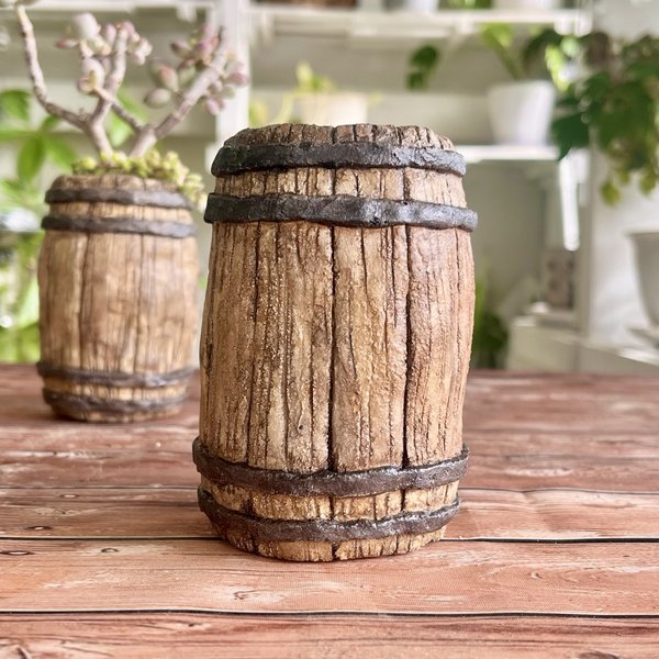 モルタルで作るワイン樽の鉢