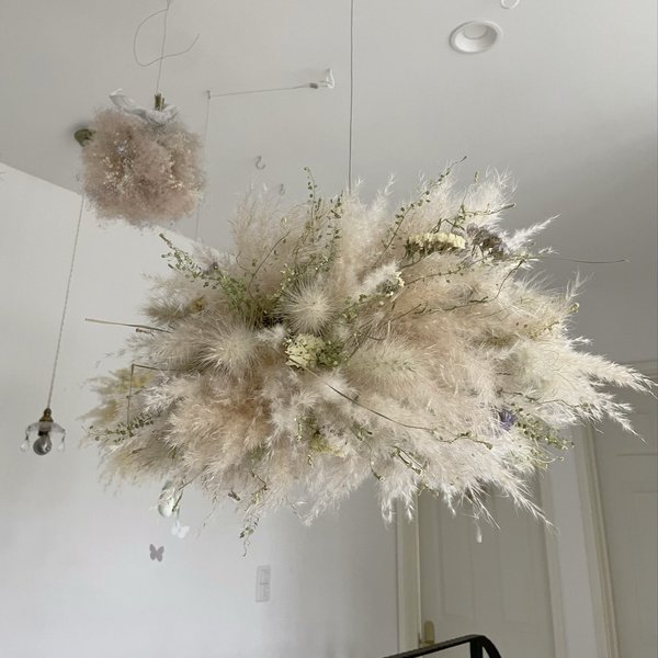 flying wreath 春の草花リース フライングリース パンパスグラス ドライフラワー ナチュラルリース