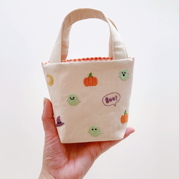 受注制作【手刺繍】ハロウィンモチーフのミニミニトートバッグ【お菓子を詰めてプレゼントにもどうぞ】