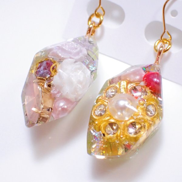 煌めく鉱石風ピアス・イヤリング レジン 鉱石レジン ビジュー 薔薇 パール