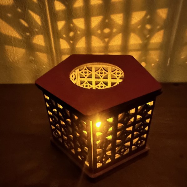 【木製 癒しのテーブルライト　沖縄花ブロック】　照明　インテリア　ランプ
