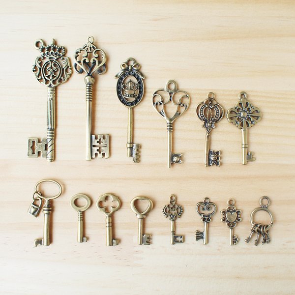 Vintage Charm Antique Key/ ビンテージチャーム、鍵 K-1