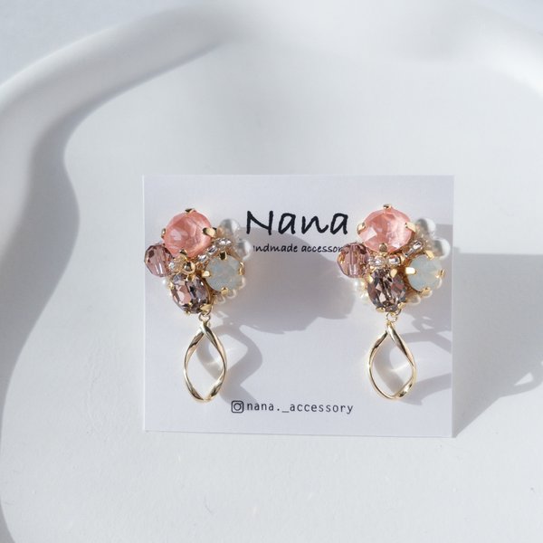 桜🌸　ピンク　スワロフスキー　ビジュー　ピアス　イヤリング