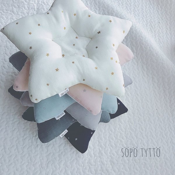 ☆Baby star pillow☆ラメスター柄☆