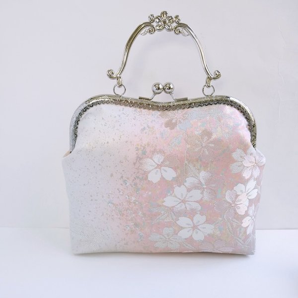 「再販」正絹袋帯バッグ 　Obi bag　2wayバッグ　引箔　絹　桜　豪華刺繍　リメイク 　がま口バッグ　