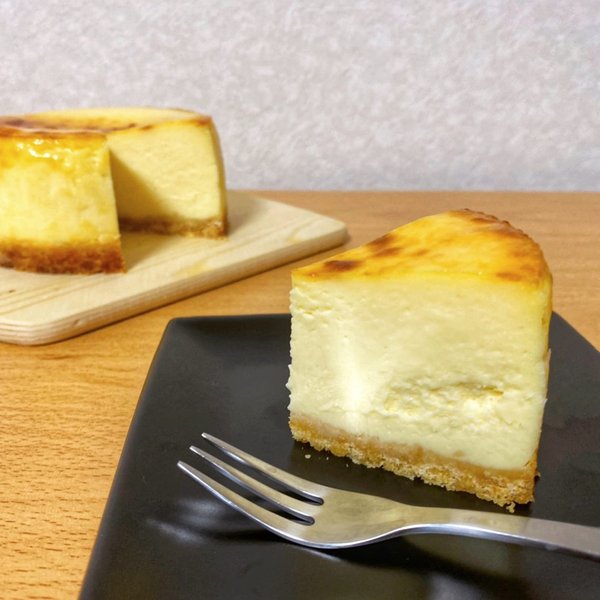 しっとりなめらかベイクドチーズケーキ