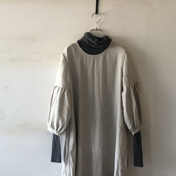 ギャザー袖ワンピースFRENCHLINEN100%　生成り