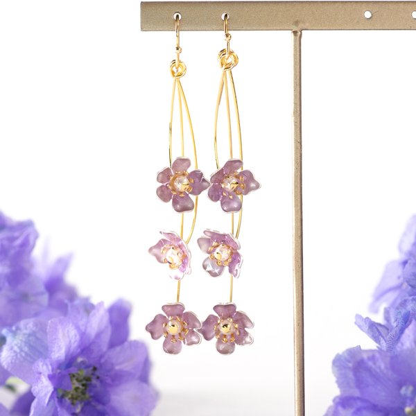 ゆれるデルフィニウムの花【セリーネラベンダー】　イヤリング(ピアス