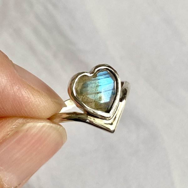 labradorite ring