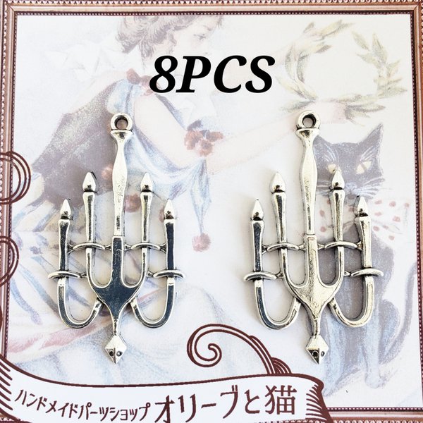 8個 燭台 蝋燭 キャンドル 大 ゴシック チャーム パーツ/アンティークシルバー【51㎜×28㎜】（C2-118）ゴスロリ 