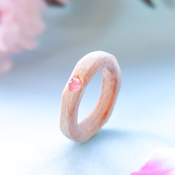 白いさくら（桜）の木の指輪 