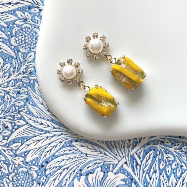 French yellow pierce / earring