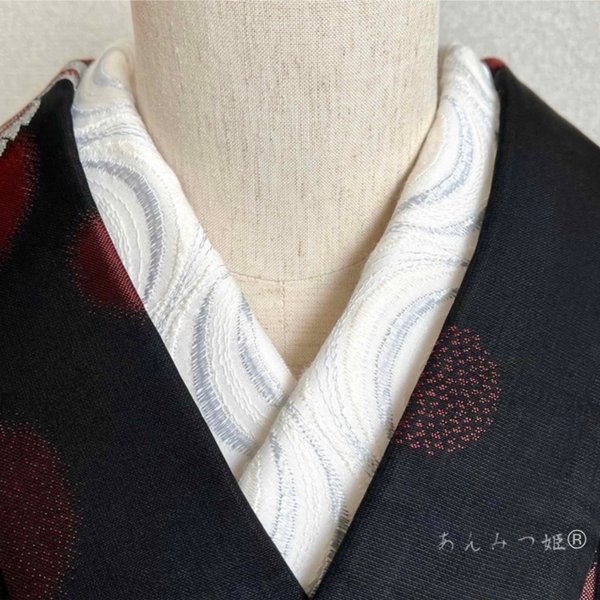 綿の刺繍半衿　流水形 （白銀）