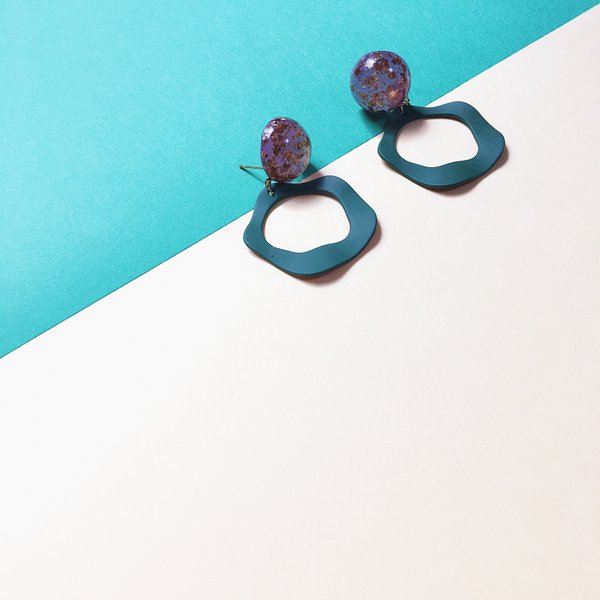 resin × circle pierce (purple+green)