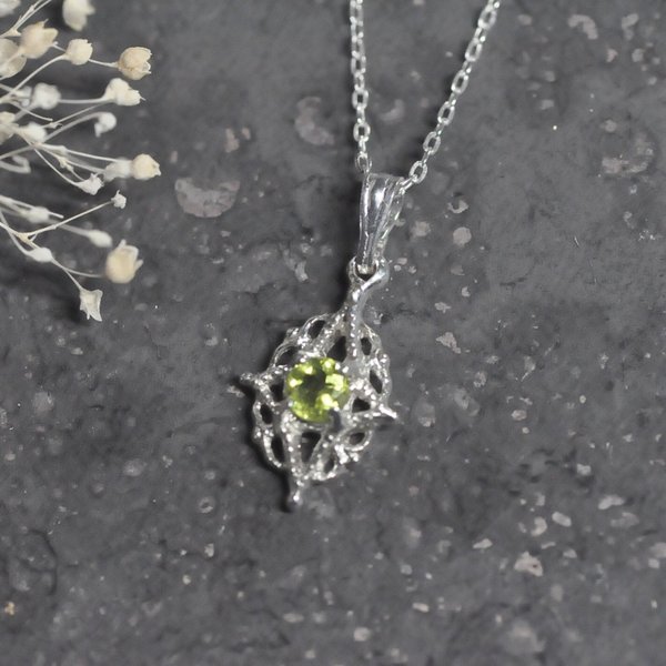 【一点物】ÉTOIRE: Kurhah── Peridot Necklace